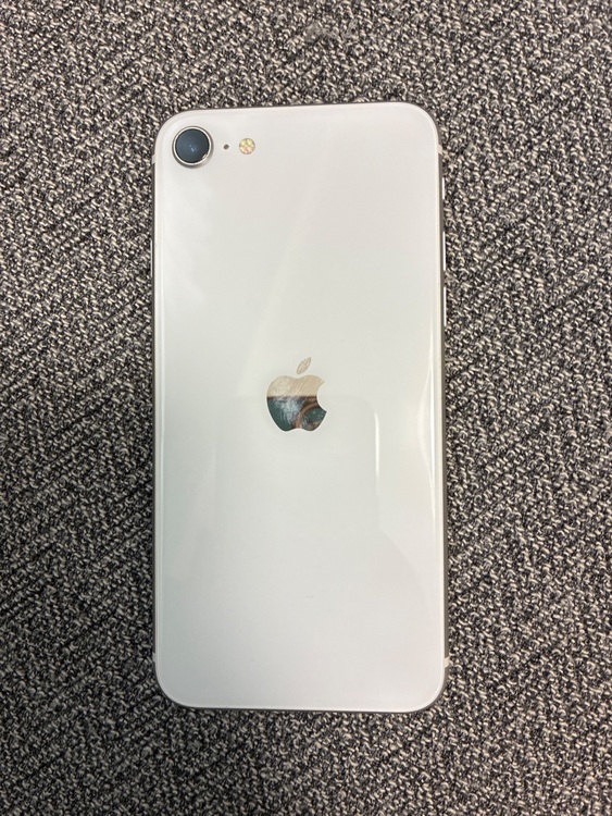 iPhone SE (第 2 世代) 64GB SIMフリー（スマホ）の商品画像 - 査定依頼日：2025年10月4日 - 最高査定価格：10,000円