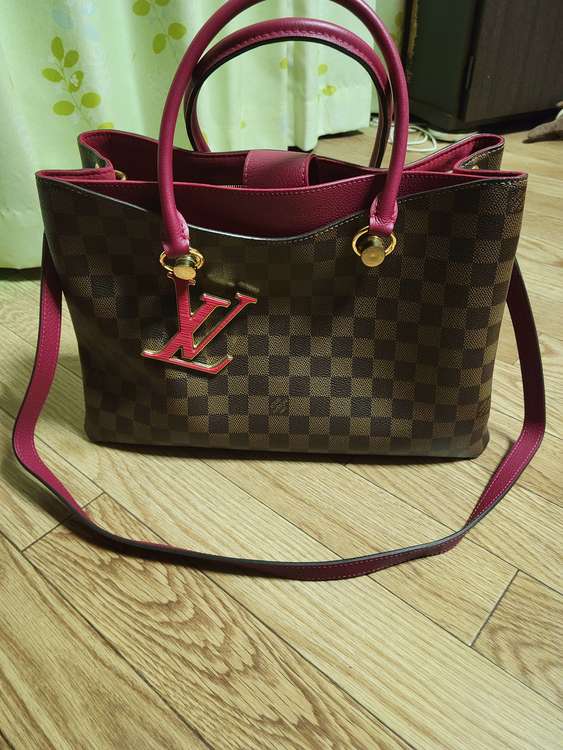 リバーサイド（ブランドバッグ）の商品画像 - 査定依頼日：2022年9月27日 - 最高査定価格：150,000円