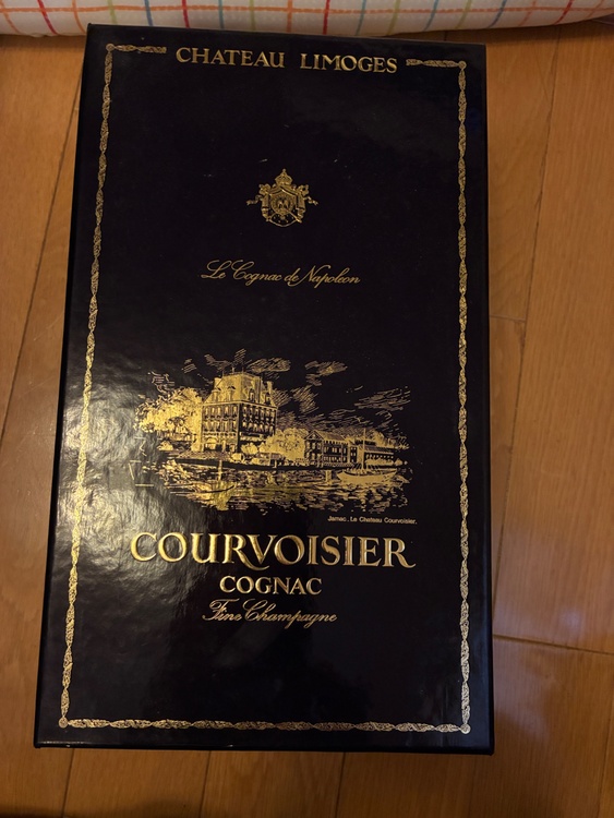 COURVOISIER COGNAC 700ml（お酒）の商品画像 - 査定依頼日：2026年9月3日 - 最高査定価格：10,000円