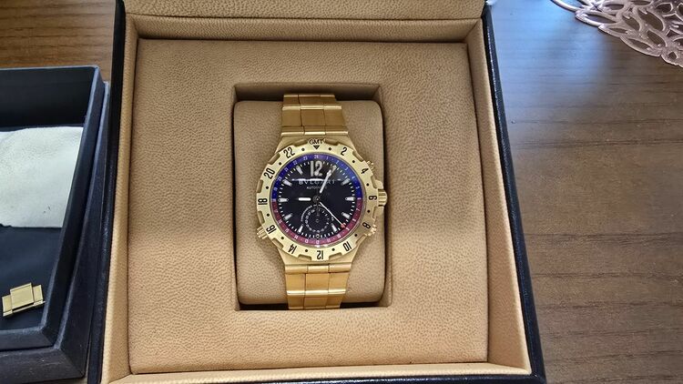 ディアゴノ プロフェッショナル（高級時計）の商品画像 - 査定依頼日：2025年9月30日 - 最高査定価格：3,000,000円