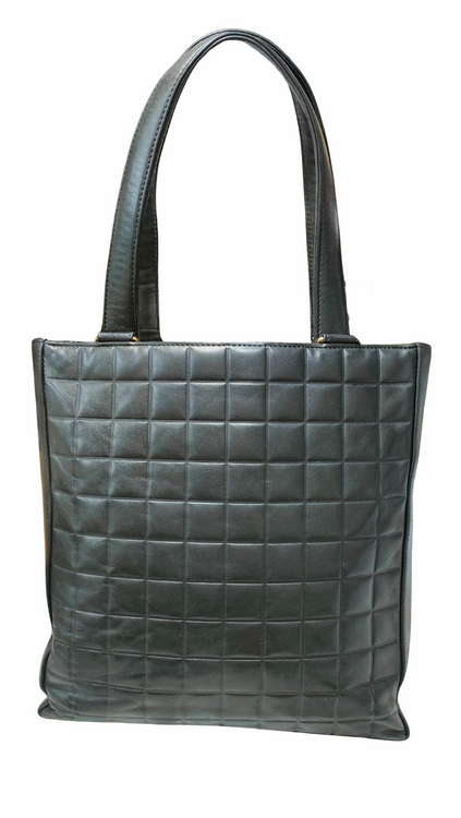 シャネル　ラムスキン　チョコバー　トートバッグ（ブランドバッグ）の商品画像 - 査定依頼日：2025年9月10日 - 最高査定価格：100,000円