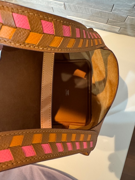 ピコタンpm　トレサージュ（ブランドバッグ）の商品画像 - 査定依頼日：2025年8月19日 - 最高査定価格：330,000円