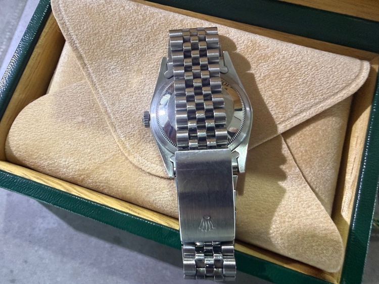 ロレックスデイトジャスト（高級時計）の商品画像 - 査定依頼日：2026年2月19日 - 最高査定価格：860,000円