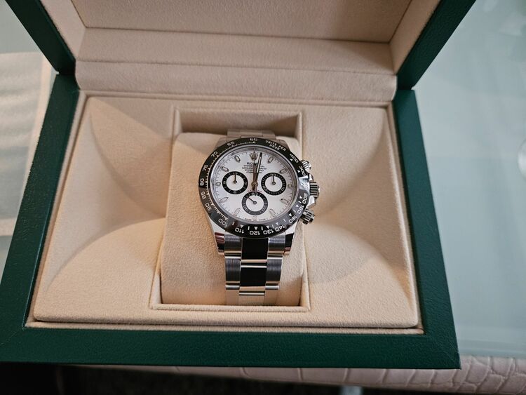 ロレックス デイトナ 116500L（高級時計）の商品画像 - 査定依頼日：2025年6月27日 - 最高査定価格：4,350,000円