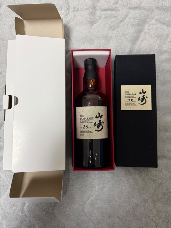 ウイスキー サントリー山崎 （お酒）の商品画像 - 査定依頼日：2026年3月31日 - 最高査定価格：835,000円