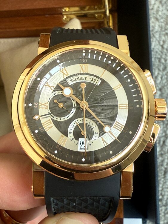 ブレゲ マリーン 5827BR225zt（高級時計）の商品画像 - 査定依頼日：2025年5月19日 - 最高査定価格：2,450,000円