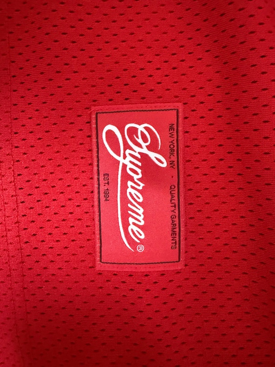 Supreme Bones Football Jersey（古着・ファッション）の商品画像 - 査定依頼日：2026年6月1日 - 最高査定価格：100,000円