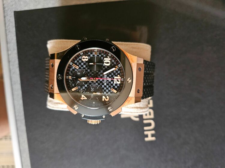 ウブロ ビックバン 1142487H14（高級時計）の商品画像 - 査定依頼日：2025年10月17日 - 最高査定価格：1,740,000円