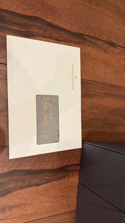 ヴァシュロン コンスタンタン オーヴァーシーズ （高級時計）の商品画像 - 査定依頼日：2026年1月25日 - 最高査定価格：5,700,000円