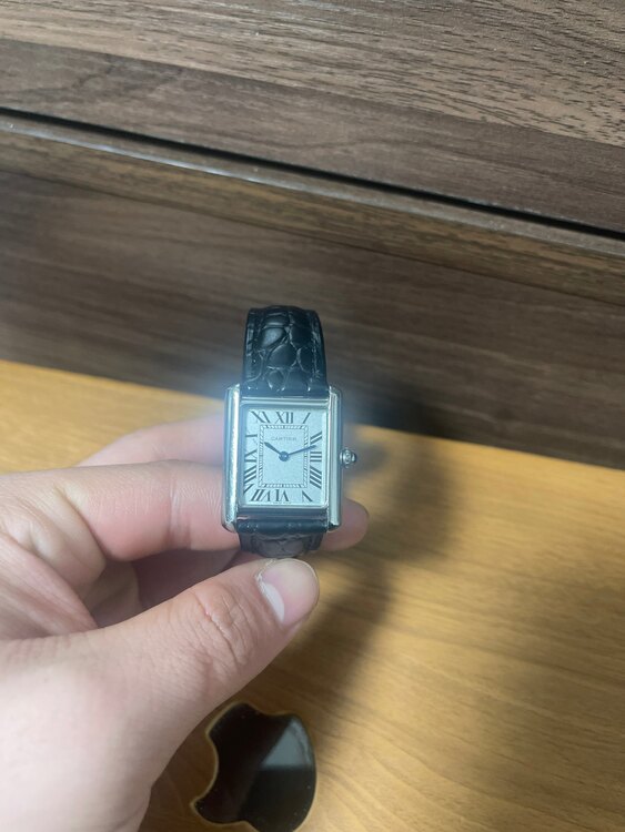 カルティエ タンクソロLM WSTA0028 SS×革 QZ シルバー文字盤（高級時計）の商品画像 - 査定依頼日：2025年2月9日 - 最高査定価格：250,000円