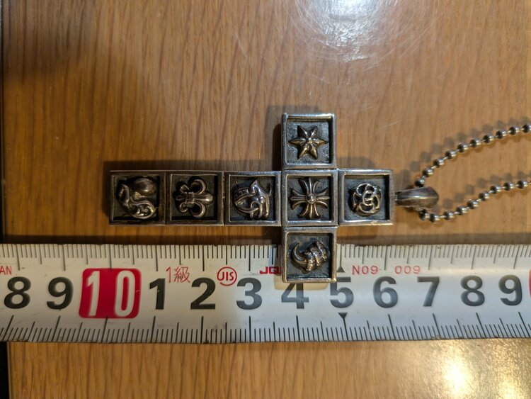 マルチモチーフクロスネックレス（古着・ファッション）の商品画像 - 査定依頼日：2026年4月1日 - 最高査定価格：85,000円