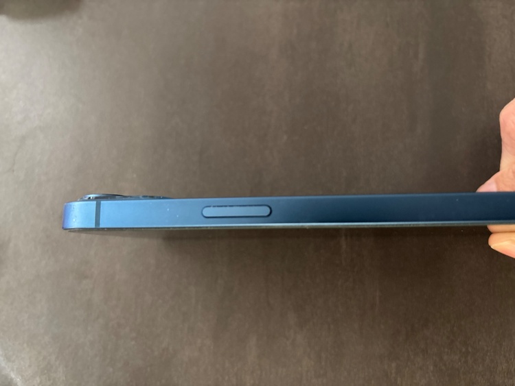 iPhone iPhone 13 128GB Softbank（スマホ）の商品画像 - 査定依頼日：2026年10月18日 - 最高査定価格：33,500円