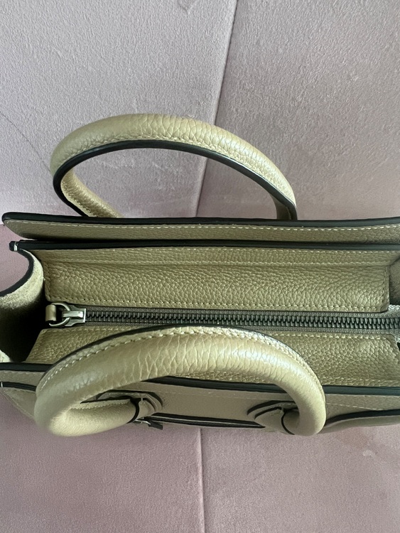 セリーヌナノ（ブランドバッグ）の商品画像 - 査定依頼日：2025年11月12日 - 最高査定価格：100,000円