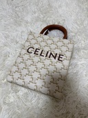 バーティカルカバ　（ブランドバッグ）の商品画像 - 査定依頼日：2025年9月27日 - 最高査定価格：110,000円