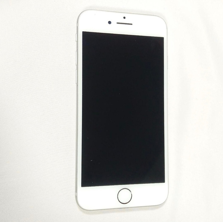 iPhone iPhone8 64GB SIMフリー（スマホ）の商品画像 - 査定依頼日：2026年7月28日 - 最高査定価格：4,500円