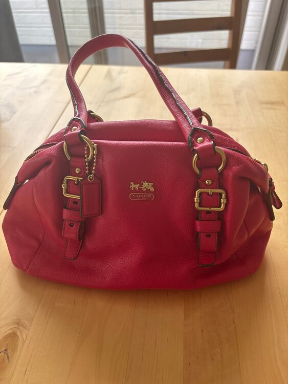 その他 コーチ （ブランドバッグ）の商品画像 - 査定依頼日：2025年5月16日 - 最高査定価格：3,000円