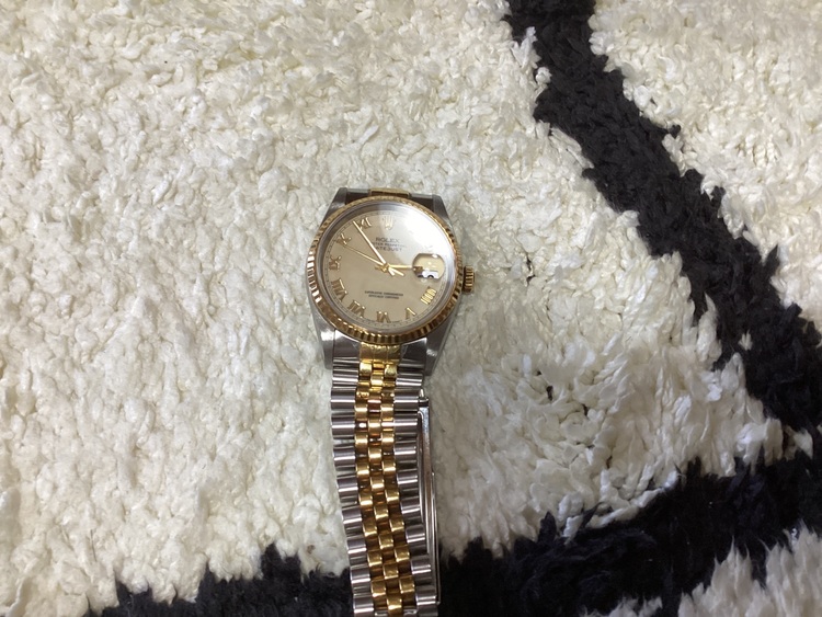 ロレックス デイデイト （高級時計）の商品画像 - 査定依頼日：2025年7月20日 - 最高査定価格：950,000円