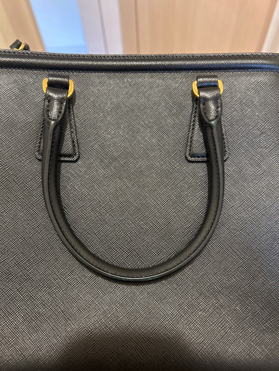 プラダ  （ブランドバッグ）の商品画像 - 査定依頼日：2026年1月23日 - 最高査定価格：115,000円