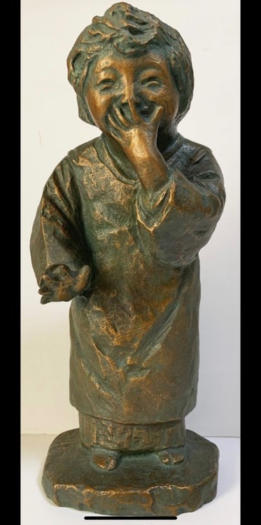 真作 北村西望 1967年作 笑う少女 ブロンズ像（美術品・骨董品）の商品画像 - 査定依頼日：2025年6月3日 - 最高査定価格：3,000円
