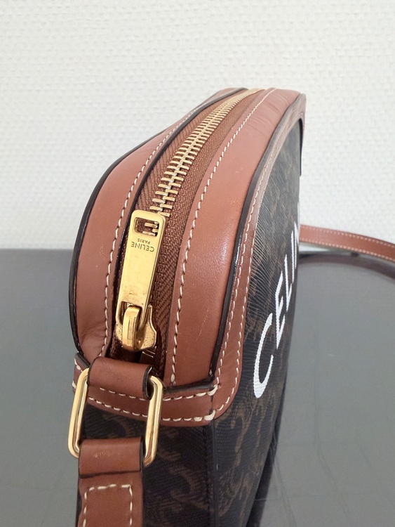 セリーヌ  （ブランドバッグ）の商品画像 - 査定依頼日：2025年12月4日 - 最高査定価格：85,000円