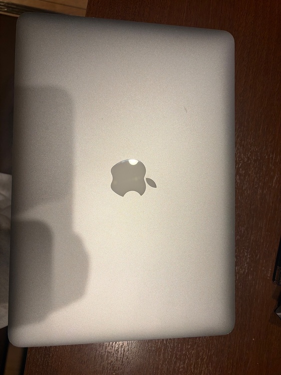 MacBook Air 2017モデル（PC・タブレット）の商品画像 - 査定依頼日：2026年4月26日 - 最高査定価格：7,000円