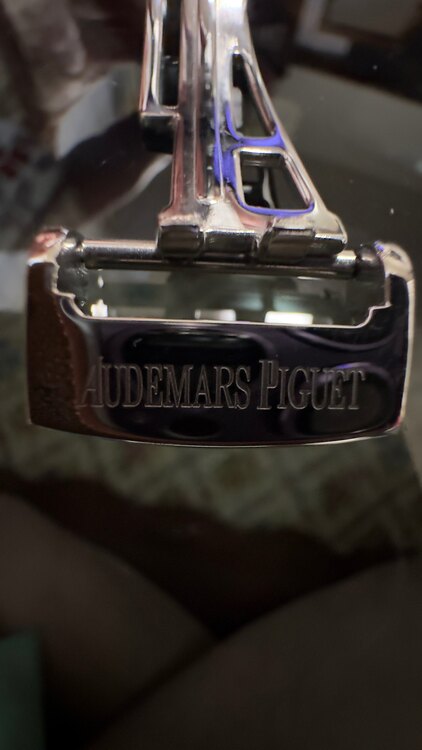 ザ・クラシックツアーリミットエディション（高級時計）の商品画像 - 査定依頼日：2024年12月20日 - 最高査定価格：3,400,000円