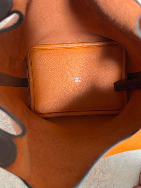 ピコタン　オレンジ（ブランドバッグ）の商品画像 - 査定依頼日：2025年7月7日 - 最高査定価格：270,000円