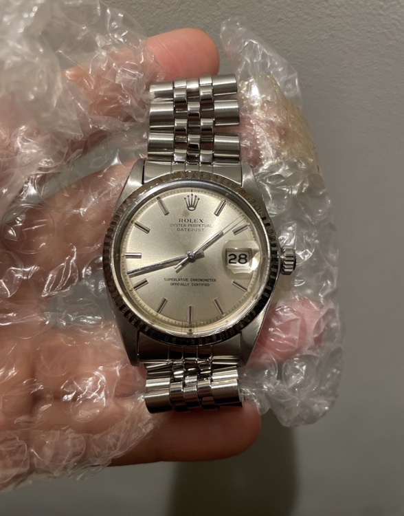 オイスターペーパチュアルデイトジャスト（高級時計）の商品画像 - 査定依頼日：2025年12月14日 - 最高査定価格：700,000円