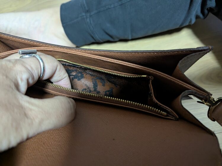 ルイヴィトン モノグラム （ブランドバッグ）の商品画像 - 査定依頼日：2025年10月20日 - 最高査定価格：15,000円