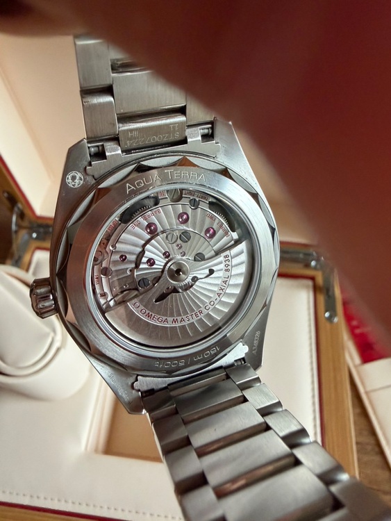 シーマスター アクアテラ 150M ワールドタイマー（高級時計）の商品画像 - 査定依頼日：2025年12月3日 - 最高査定価格：1,000,000円