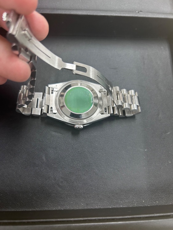 ロレックス デイデイト 18346（高級時計）の商品画像 - 査定依頼日：2025年7月10日 - 最高査定価格：3,550,000円