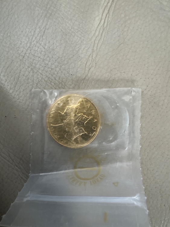 メイプルリーフ金貨1/2オンス（金・貴金属）の商品画像 - 査定依頼日：2026年4月19日 - 最高査定価格：420,000円