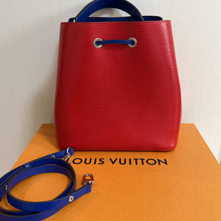 エピノエ（ブランドバッグ）の商品画像 - 査定依頼日：2025年2月3日 - 最高査定価格：100,000円