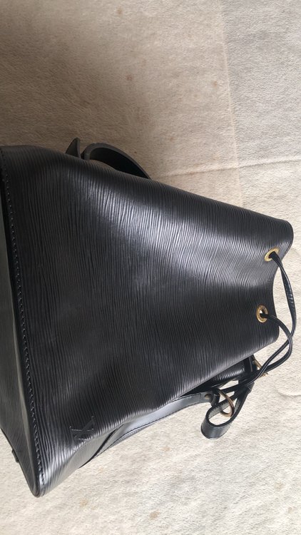 ルイヴィトン　エピ（ブランドバッグ）の商品画像 - 査定依頼日：2022年10月20日 - 最高査定価格：40,000円