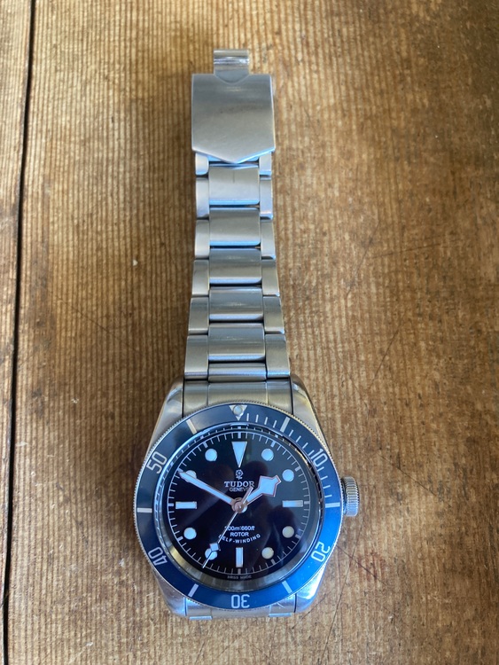 チューダー ブラックベイ 79220a（高級時計）の商品画像 - 査定依頼日：2025年7月15日 - 最高査定価格：380,000円