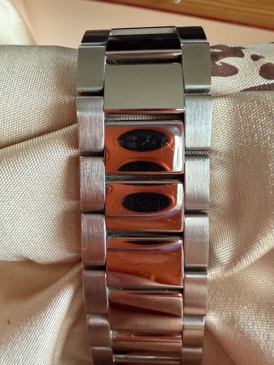 シーマスター アクアテラ 150M ワールドタイマー（高級時計）の商品画像 - 査定依頼日：2025年12月3日 - 最高査定価格：1,000,000円