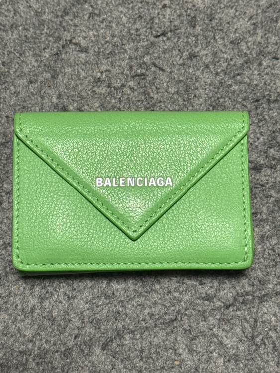 バレンシアガ  （ブランドバッグ）の商品画像 - 査定依頼日：2025年8月9日 - 最高査定価格：20,000円