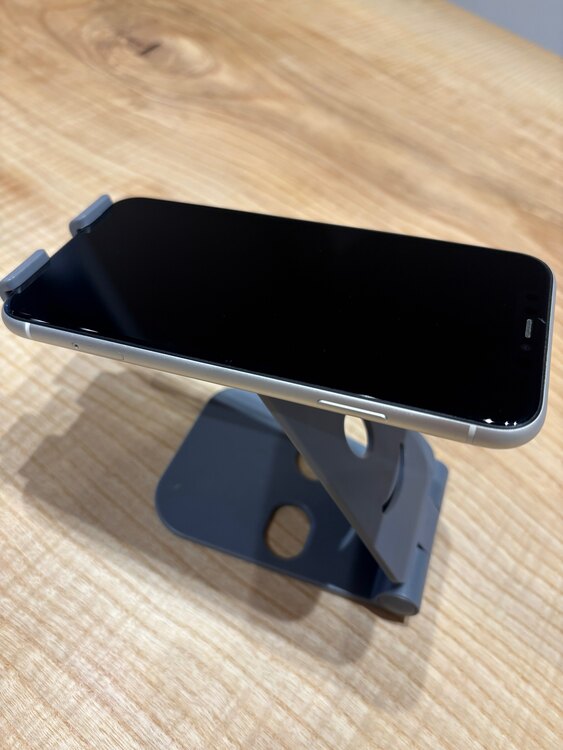 iPhone11（スマホ）の商品画像 - 査定依頼日：2025年3月17日 - 最高査定価格：18,000円