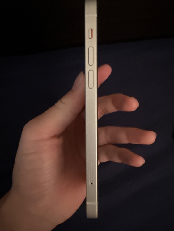 iPhone 12 64GB SIMフリー（スマホ）の商品画像 - 査定依頼日：2026年3月19日 - 最高査定価格：24,000円