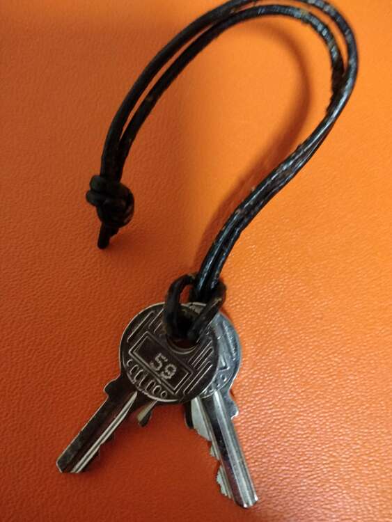 エールライン（ブランドバッグ）の商品画像 - 査定依頼日：2025年3月8日 - 最高査定価格：25,000円