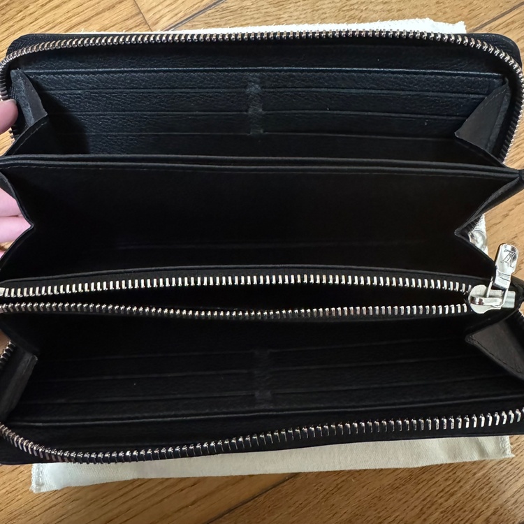 ジッピーロックミー長財布（ブランド財布・小物）の商品画像 - 査定依頼日：2026年2月16日 - 最高査定価格：15,000円