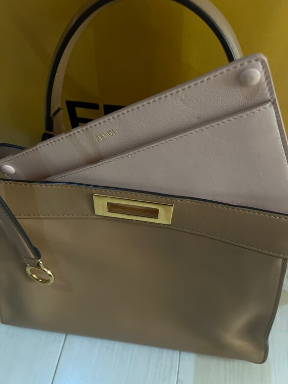 ピーカーブー（ブランドバッグ）の商品画像 - 査定依頼日：2025年2月1日 - 最高査定価格：250,000円