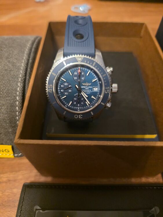 ブライトリング スーパーオーシャン （高級時計）の商品画像 - 査定依頼日：2025年9月1日 - 最高査定価格：350,000円