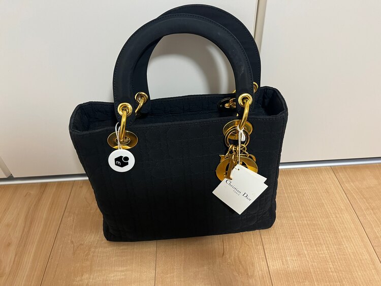 イブサンローラン  （ブランドバッグ）の商品画像 - 査定依頼日：2025年3月12日 - 最高査定価格：50,000円