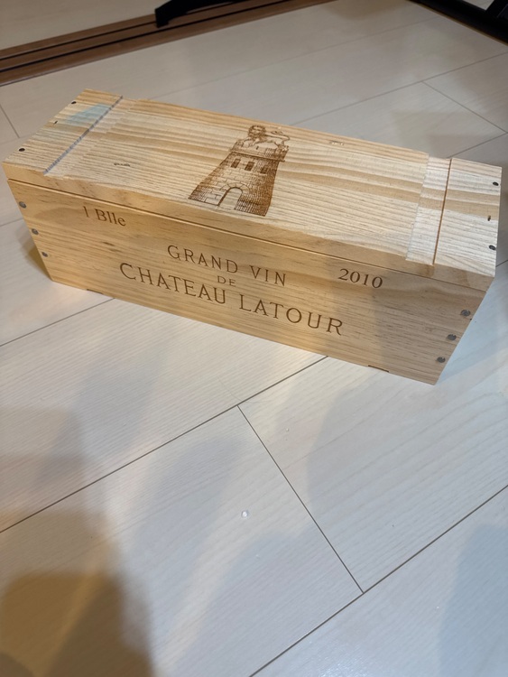 シャトーラトゥール2010（お酒）の商品画像 - 査定依頼日：2025年6月30日 - 最高査定価格：92,000円