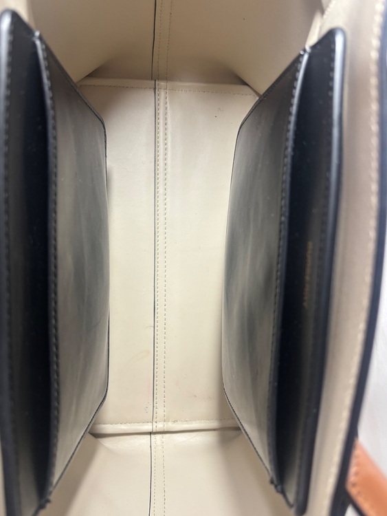 その他 バーバリー （ブランドバッグ）の商品画像 - 査定依頼日：2025年11月18日 - 最高査定価格：30,000円