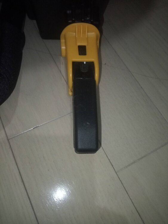 AILEBEBE KURUTTO3i（カー用品）の商品画像 - 査定依頼日：2025年12月12日 - 最高査定価格：2,000円