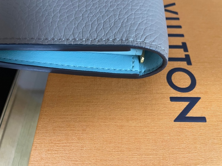 財布（ブランド財布・小物）の商品画像 - 査定依頼日：2025年9月30日 - 最高査定価格：20,000円