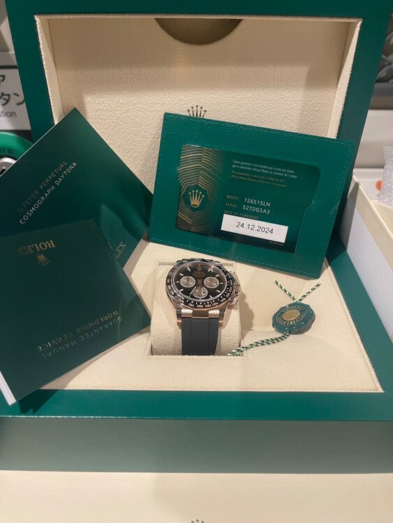 ロレックス デイトナ （高級時計）の商品画像 - 査定依頼日：2024年12月24日 - 最高査定価格：6,300,000円