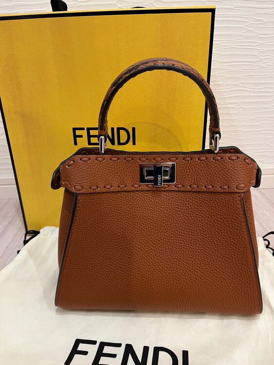 ピーカブーセレリアスモール（ブランドバッグ）の商品画像 - 査定依頼日：2025年1月28日 - 最高査定価格：130,000円